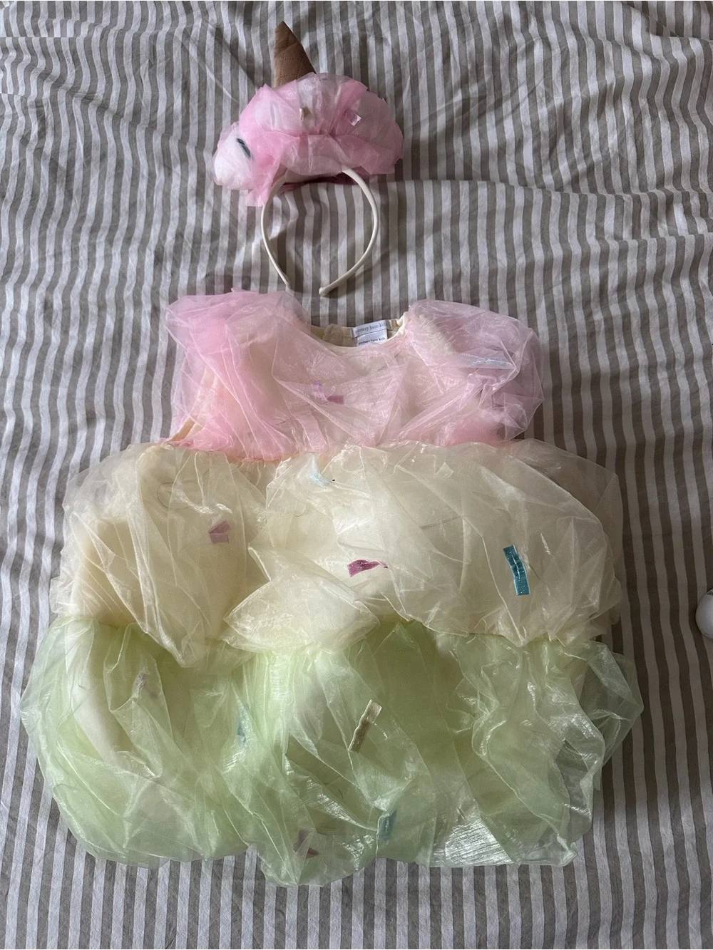 Pottery Barn Triple Scoop Sundae Costume Ice Cream 4-6T - Picture 2 of 7
